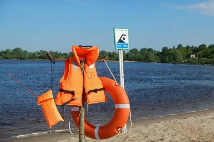 Купайтесь только на оборудованных пляжах!.